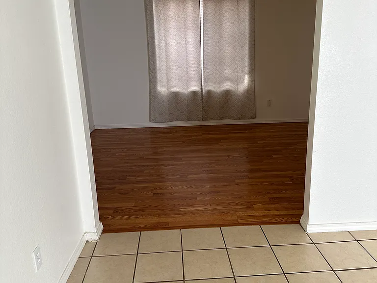 6160 Park Hill Ave NW — Photo 5