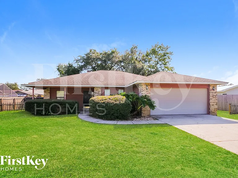 5418 Shore Dr — Photo 1