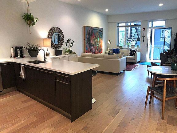 3rd image of 817 N Lawrence St APT 301