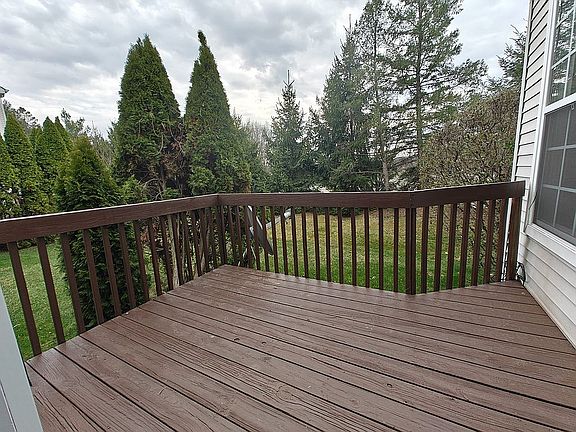 Private deck, freshly painte