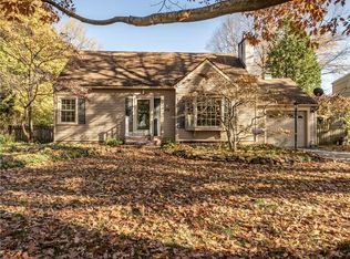 48 Meadow View Dr, Penfield, NY