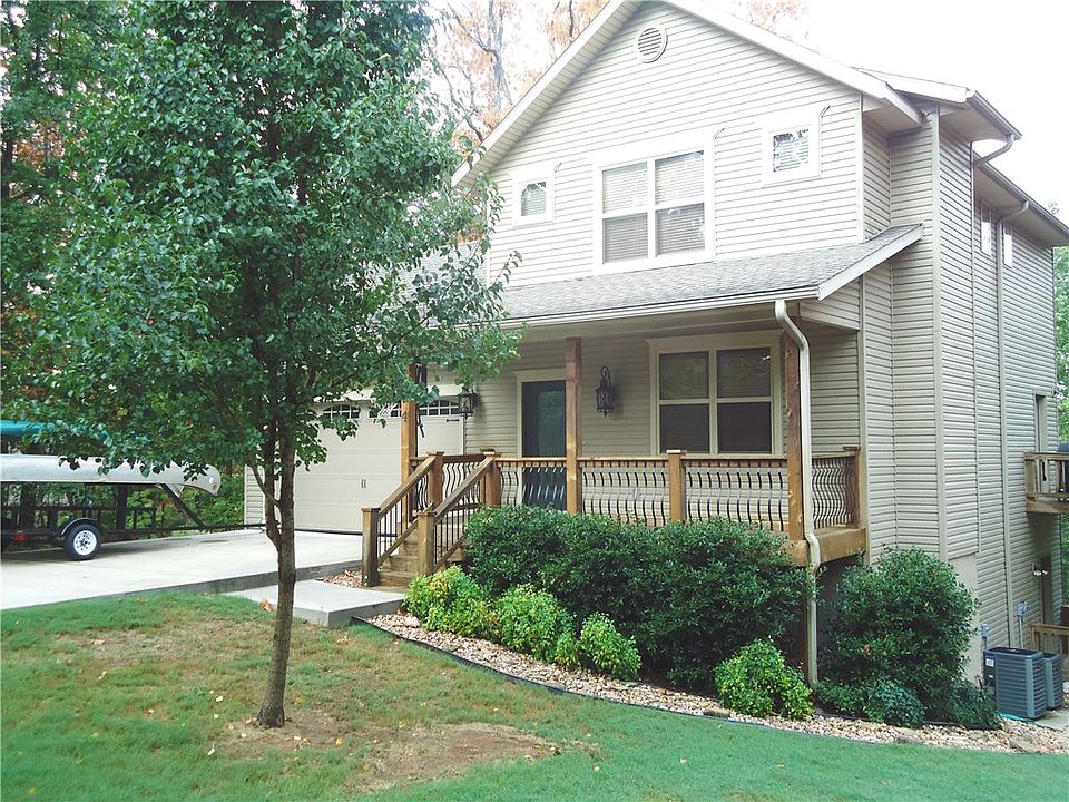 1st image of 4 Shropshire Dr