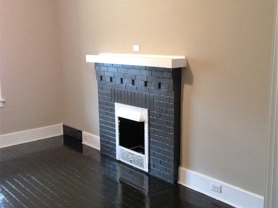 Living Room w/ Fireplace
