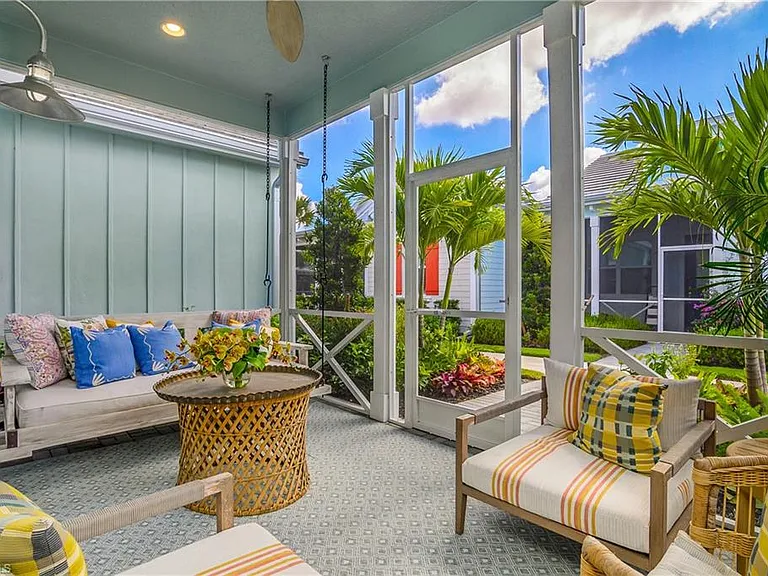 7286 Saona Ct — Photo 2