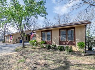 4 Estes Dr, Bella Vista, AR 72715