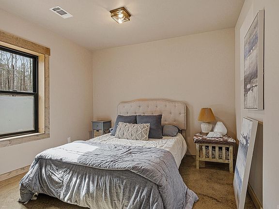 3rd image of 4822 Possum Hollow Rd