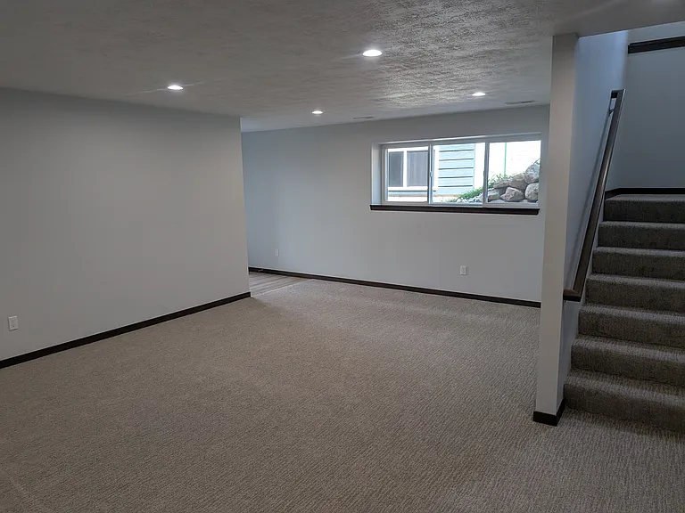 3601 S Heather Ave — Photo 8