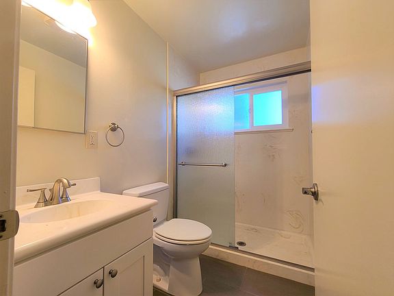 3rd image of 850 Coleman Ave APT 04