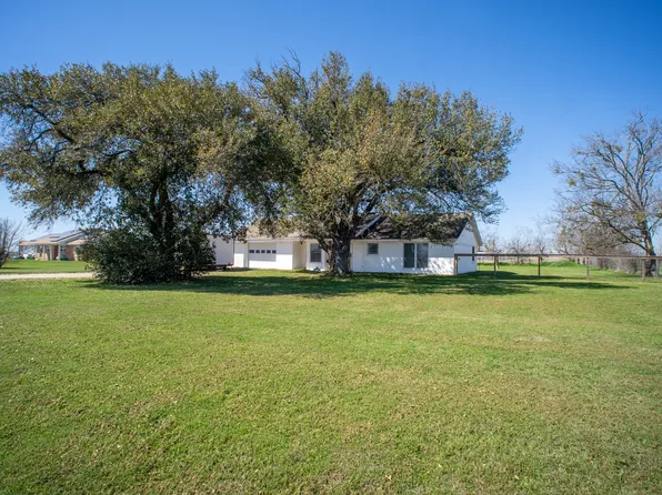 1916 Highway 14 S, Groesbeck, TX 76642