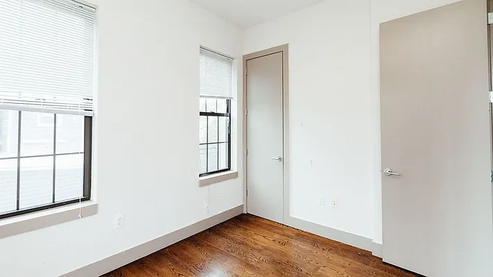 Rented by Nooklyn NYC LLC | media 42
