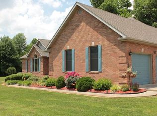 369 Wilbur James Rd, Manitou, KY 42436