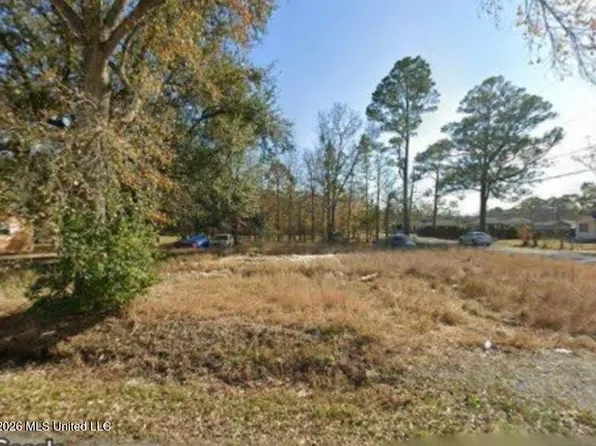 6600 Herring Ave, Moss Point, MS 39563