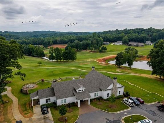 4th image of 188 Sweet Briar Way