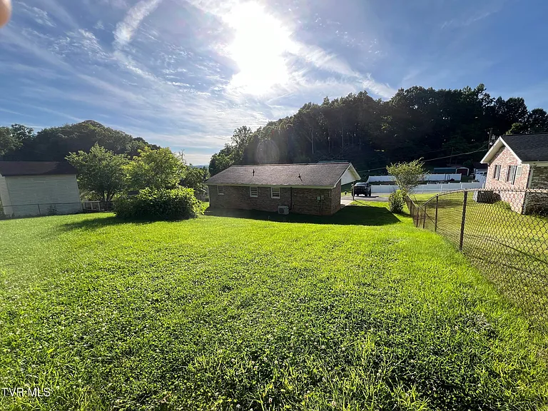 216 Spurgeon Rd — Photo 2