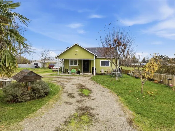 1129 Pinecroft Ave, Medford, OR 97501