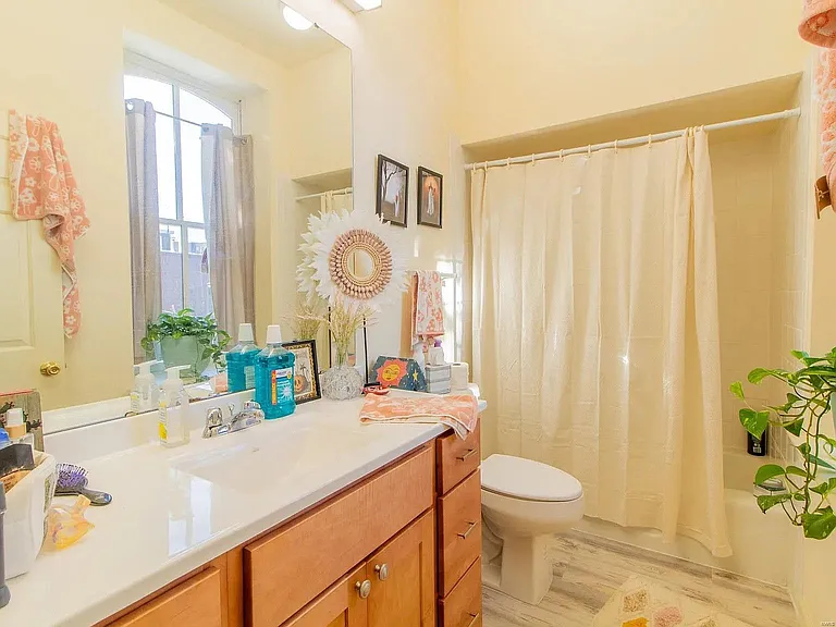 1213 Shenandoah Ave #C — Photo 8