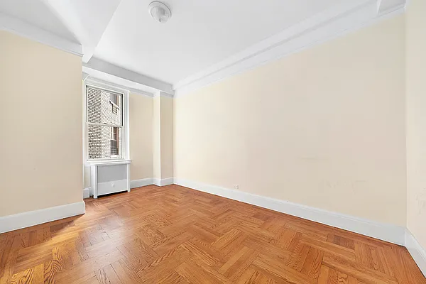 Sold by Level Group | media 23