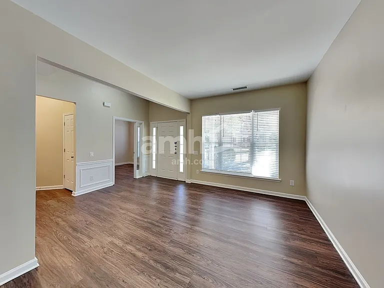 18306 Victoria Bay Dr — Photo 9