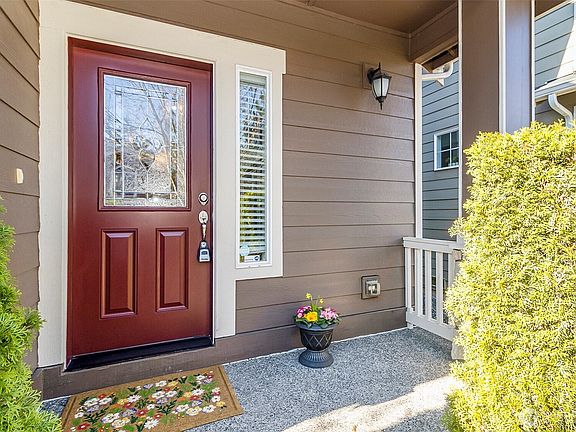 3rd image of 16228 2nd Avenue SE