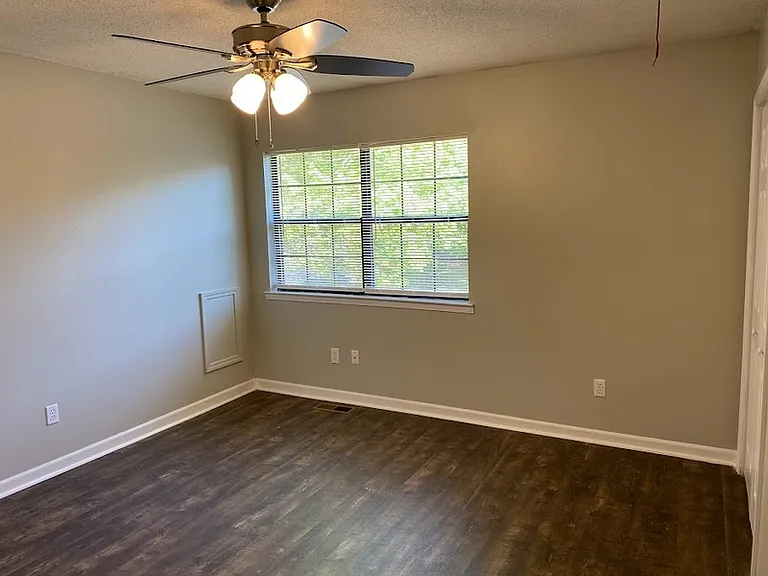 448 Oakland Rd #1 — Photo 9