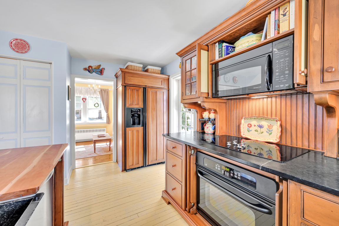 12-Kitchen