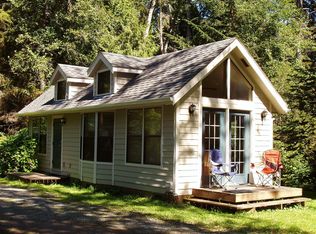 7252 NE Manual Rd, Bainbridge Island, WA 98110