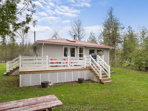 3 Regatta St, Kawartha Lakes, ON K0M 1N0