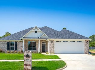 2800 Peregrine Trl, Longview, TX 75605