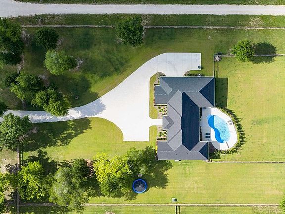 4th image of 16150 Old Pierce Rd