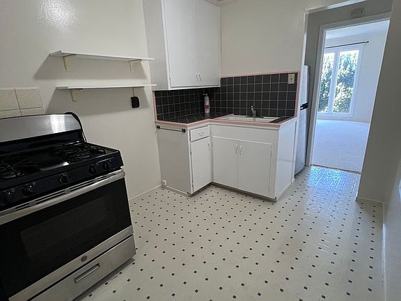 4th image of 650 Spruce St APT 2