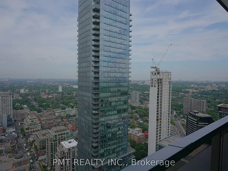 11 Yorkville Ave #4210 — Photo 18