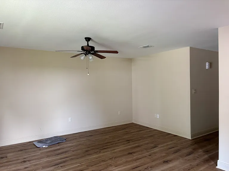 321 Nelson Rd #321 — Photo 3