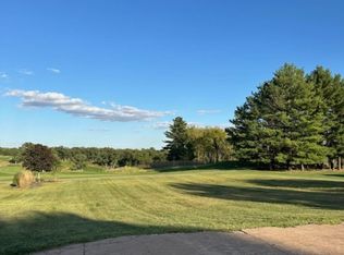 5546 Fairway Dr, Burlington, IA 52601