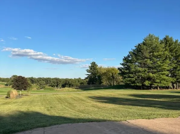 5546 Fairway Dr, Burlington, IA 52601