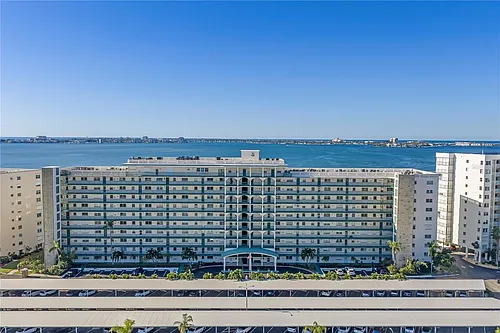 6020 Shore Blvd S Photo 1