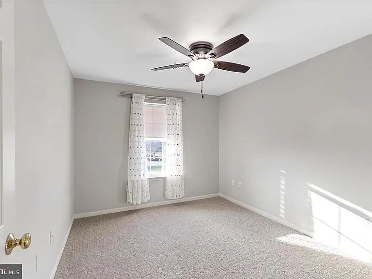 233 Thrush Dr — Photo 29