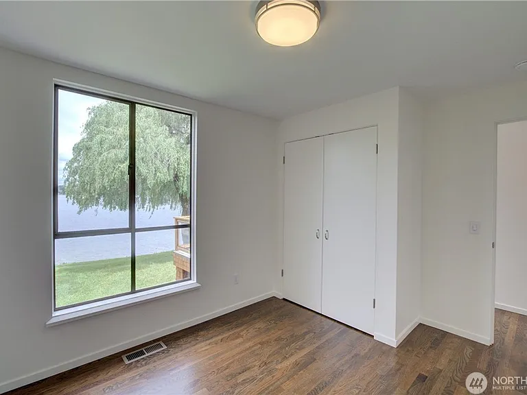 3406 W Lake Sammamish Pkwy NE — Photo 12