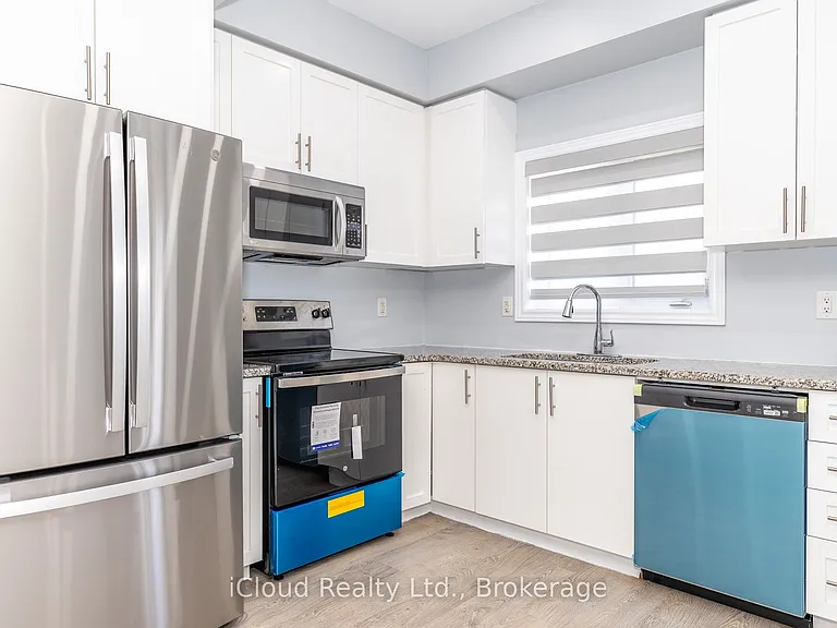 113 Echovalley Dr — Photo 8