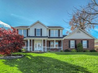 221 Whitmoor Forest Ct, Weldon Spring, MO 63304