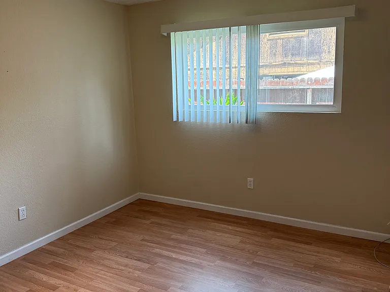 6893 Folsom Oaks Ct — Photo 19