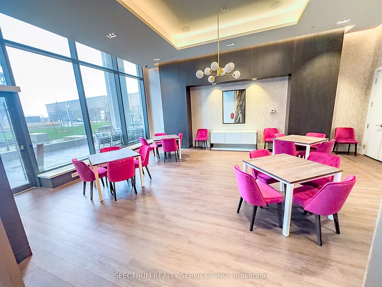 9000 Jane St #Penthouse 119 — Photo 38