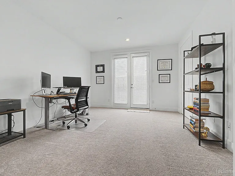 4009 University Grove St — Photo 37