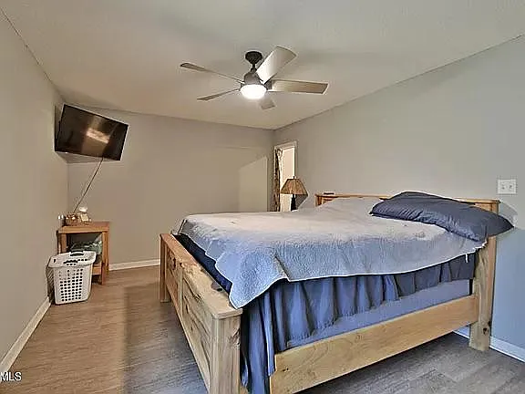 1701 Woodpointe Dr — Photo 13