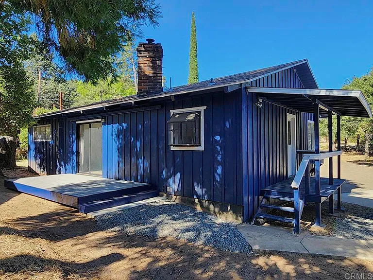 1008 Manzanita Dr — Photo 4