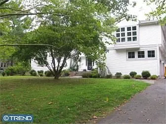 214 Clover Ln photo 1