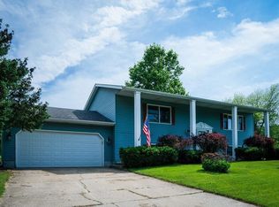 2 Tyson Rd, Valparaiso, IN 46385