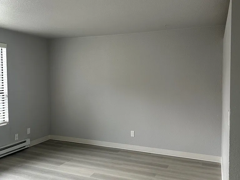 Highline Villas - Renovated 1-Bedroom Apartment | Steps from Downtown Burien — Photo 7