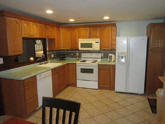 2nd image of 3329 McKinley Pkwy