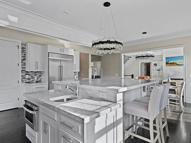 490 Montauk Hwy — Photo 14