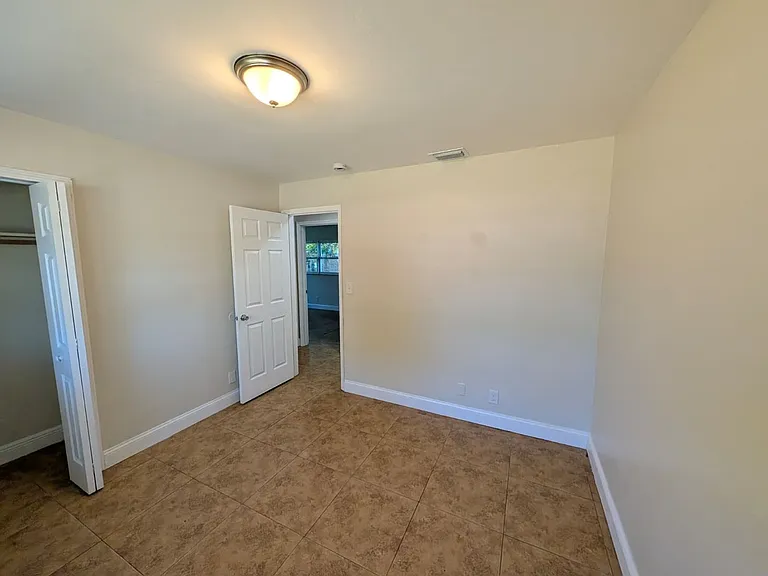 180 Penn Way — Photo 35